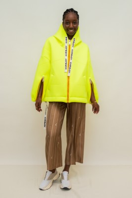 Khrisjoy Jacke aus Neopren mit einem coolem Schnitt in strahlendem neon gelb